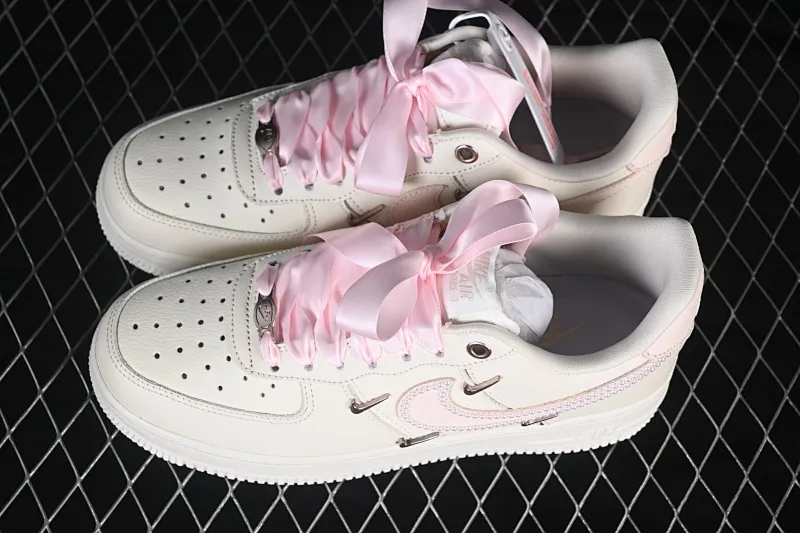 All categories Nk Air Force 1 Air Force series Nk Air Force 1 Low Air Force low-top Nike Air Force 1'07 Low Hand-painted graffiti Pearl milk apricot Air Force 1 low-top casual sneakers FV8110-183